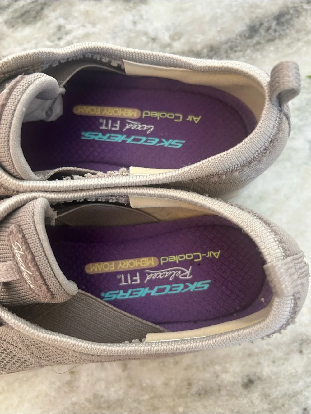 Skechers Women's Taupe Knit Slip-On Walking Shoe size 8 never worn